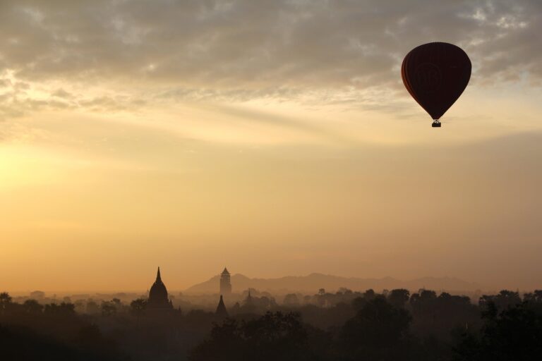🎈Sunrise in Bagan: A View Beyond Words