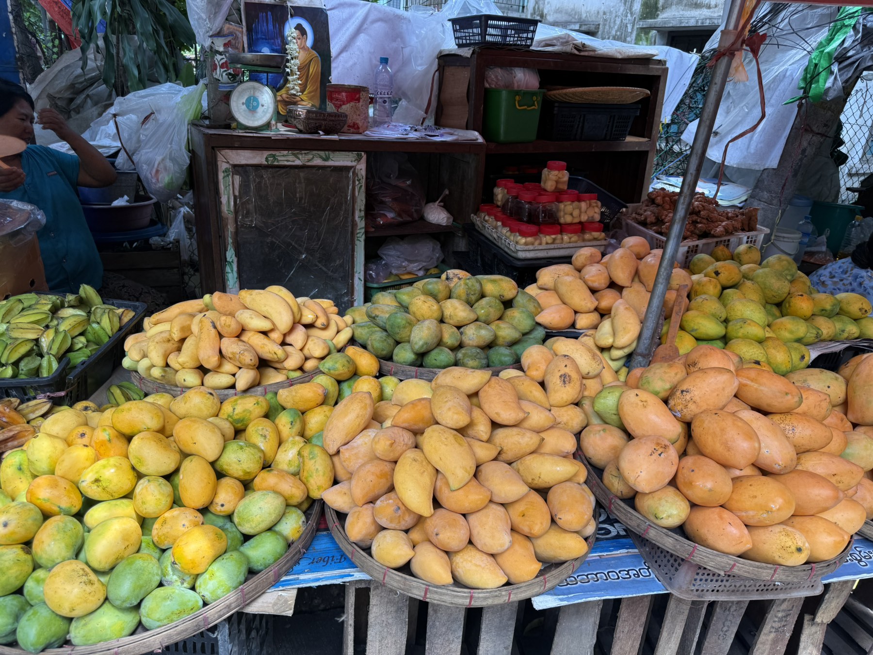 Myanmar’s Golden Markets: Where Mangoes Are Cheap & Life Is Sweet